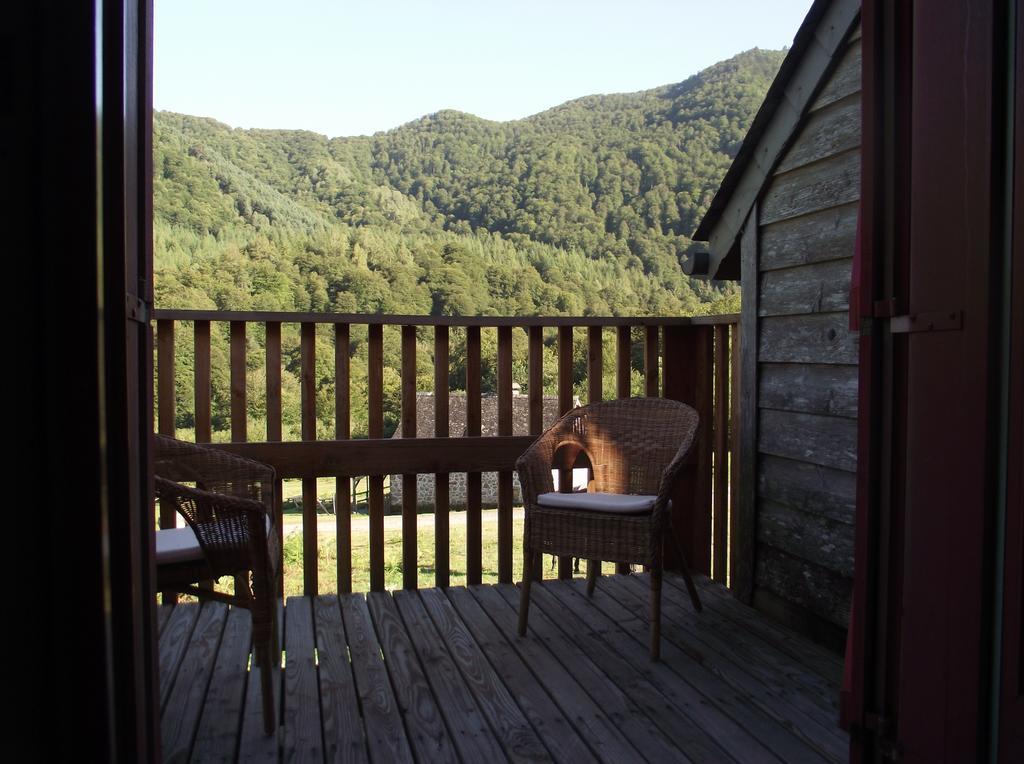 Les Chalets De La Foret D'Issaux Osse-en-Aspe Room photo